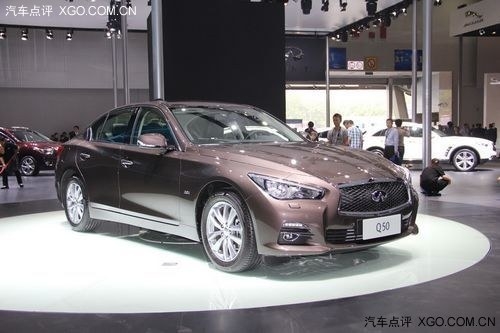 2013广州车展 英菲尼迪推出Q50 2.0T版