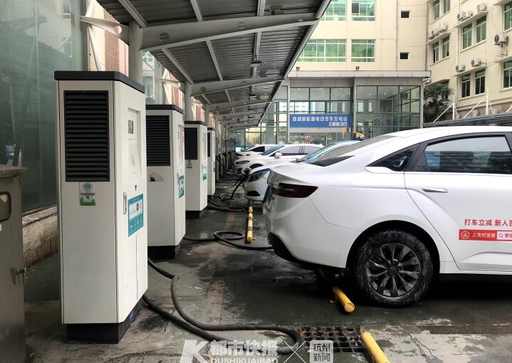 充电可以像加油一样方便杭州已建8000多个公用充电桩密度全国第四