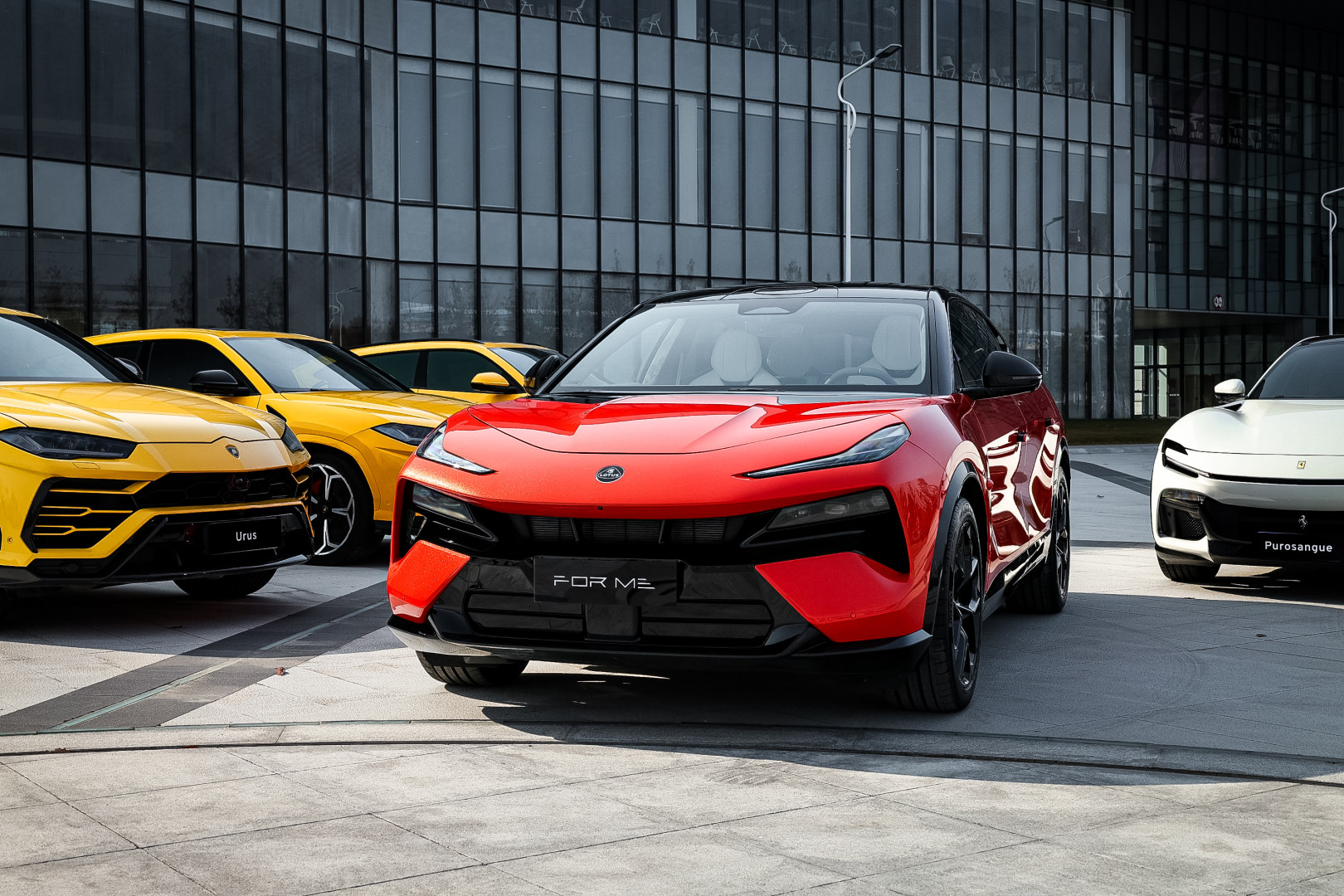 莲花全新超混SUV“For Me”正式亮相,对标Purosangue与Urus