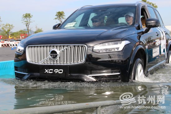 “不服来战”——沃尔沃全新XC90全能挑战王登陆杭州