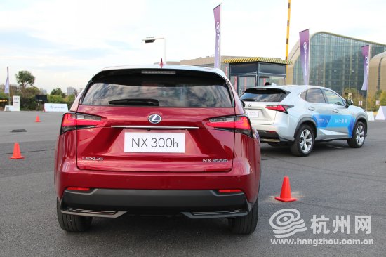 中型豪华SUV 雷克萨斯 NX300h