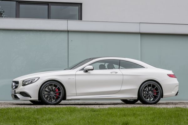 奔驰S63 AMG Coupe