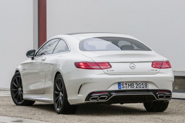 奔驰S63 AMG Coupe