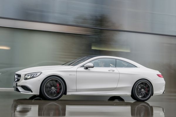 奔驰S63 AMG Coupe