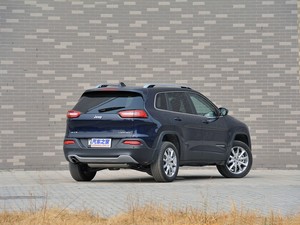 Jeep 自由光 2014款 2.4L 精锐版